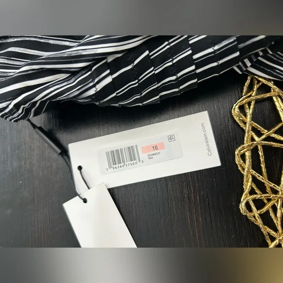 Calvin Klein Standard Shoulder Strap Starburst Pleating One Piece Swimsuit 10 - Picture 8 of 8